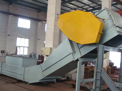 倾斜刮板输送机